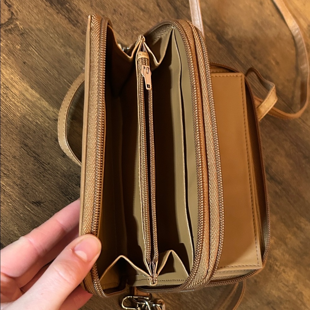 Wilsons Leather camel Brown Wristlet Clutch - Picture 6 of 9